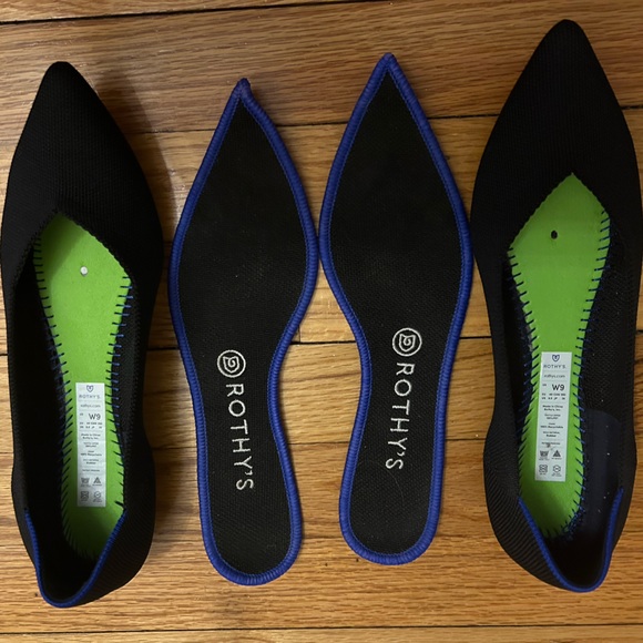 Rothy’s The Point in Solid Black, Size 9 - Picture 2 of 7